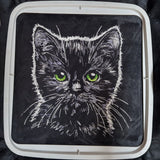 Stickdatei schwarze Katze "Enso" - realistisch - FÜR DUNKLE STOFFE