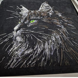 Stickdatei Katze "Gretel" - realistisch - FÜR DUNKLE STOFFE