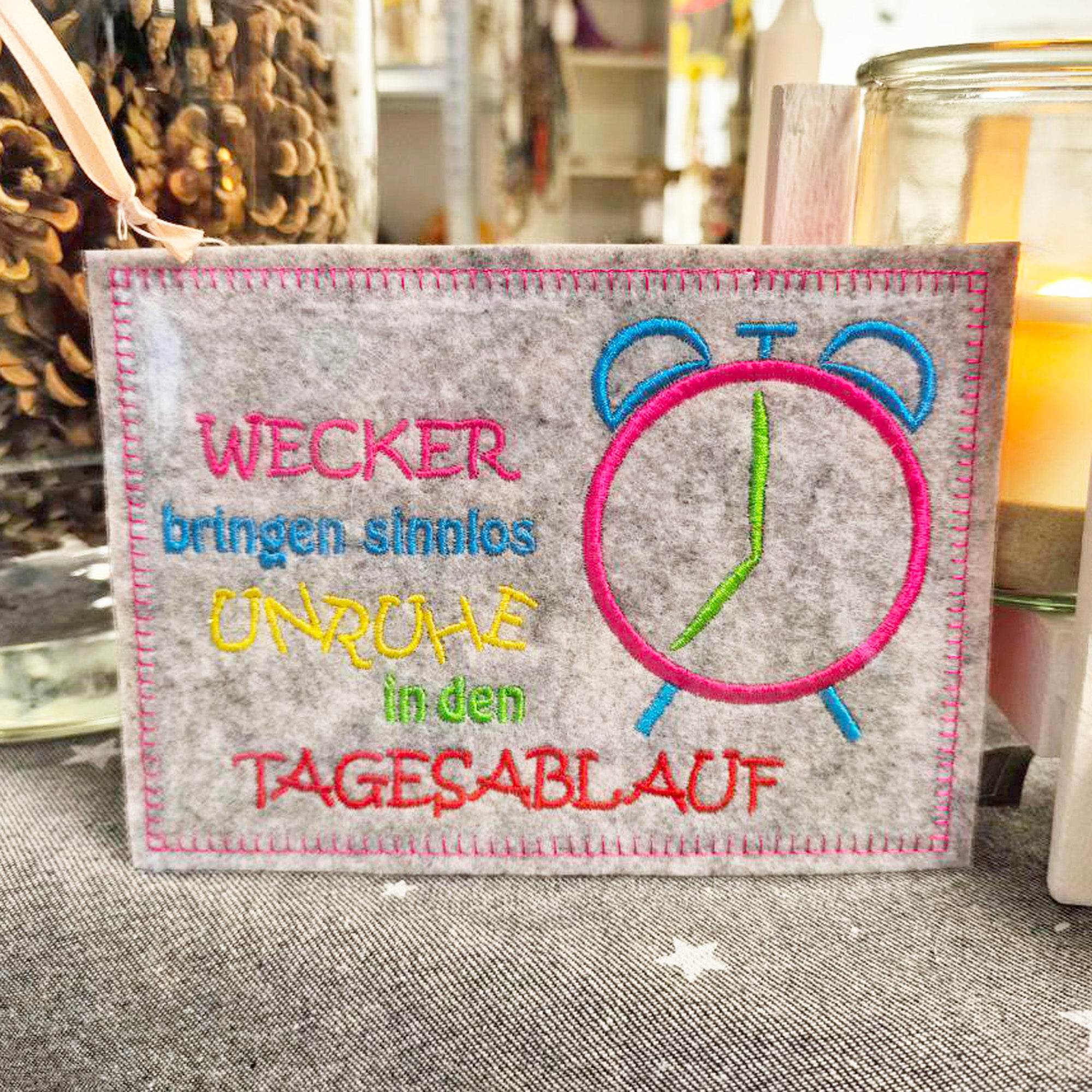4x Stickdatei Wecker mit Spruch (deutsch) - Sewando