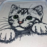 Stickdatei Katze Kätzchen getigert "Zora" - realistisch - FÜR HELLE STOFFE