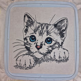 WENIGER STICHE - Stickdatei Katze "Zora" - LIGHT - für helle Stoffe
