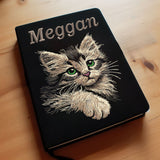 Stickdatei Katze Kätzchen Kitten "Meggan" - realistisch - FÜR DUNKLE STOFFE