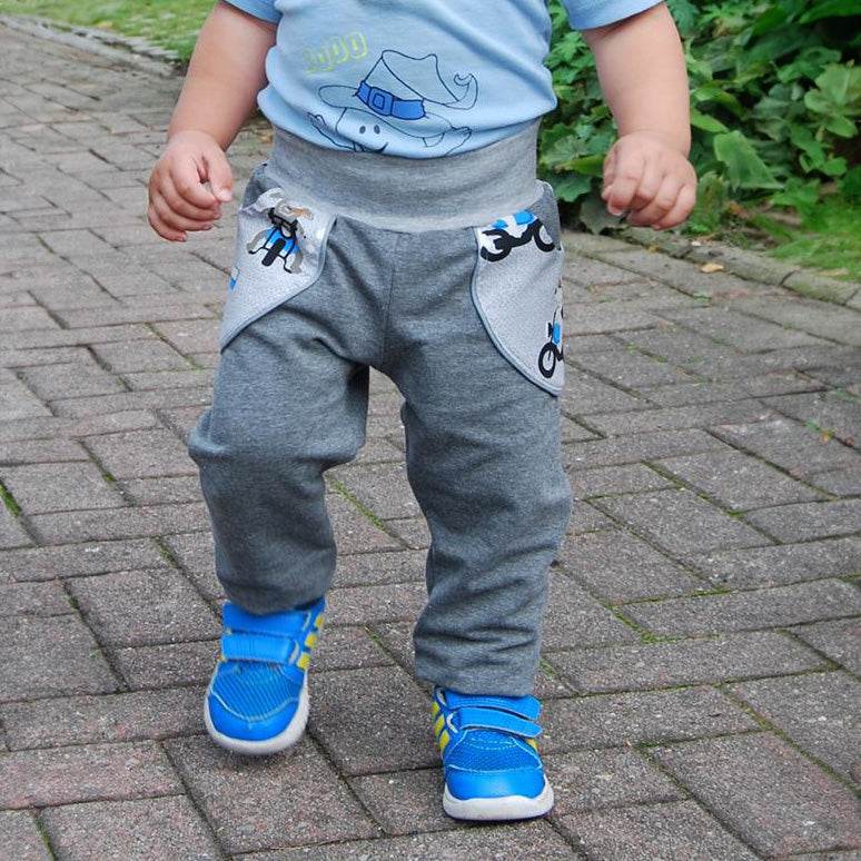 Schnittmuster Näähglück Kinderhose 62/68 - 122/128 - Sewando