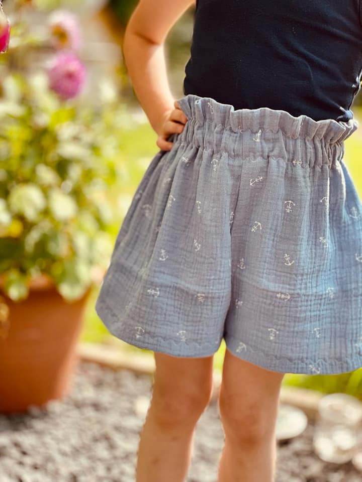 Schnittmuster MiniBagUp Mädchenshorts Gr. 104 - 158 - Sewando