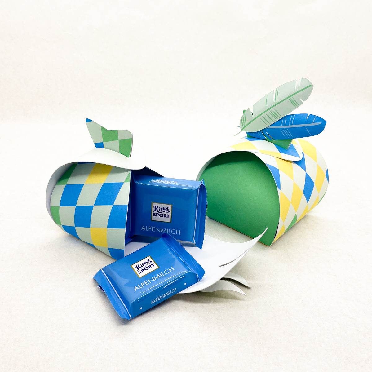Geschenkbox Ostern Rauten blau / grün mit Blättern - Printable für Schere oder Plotter - Sewando