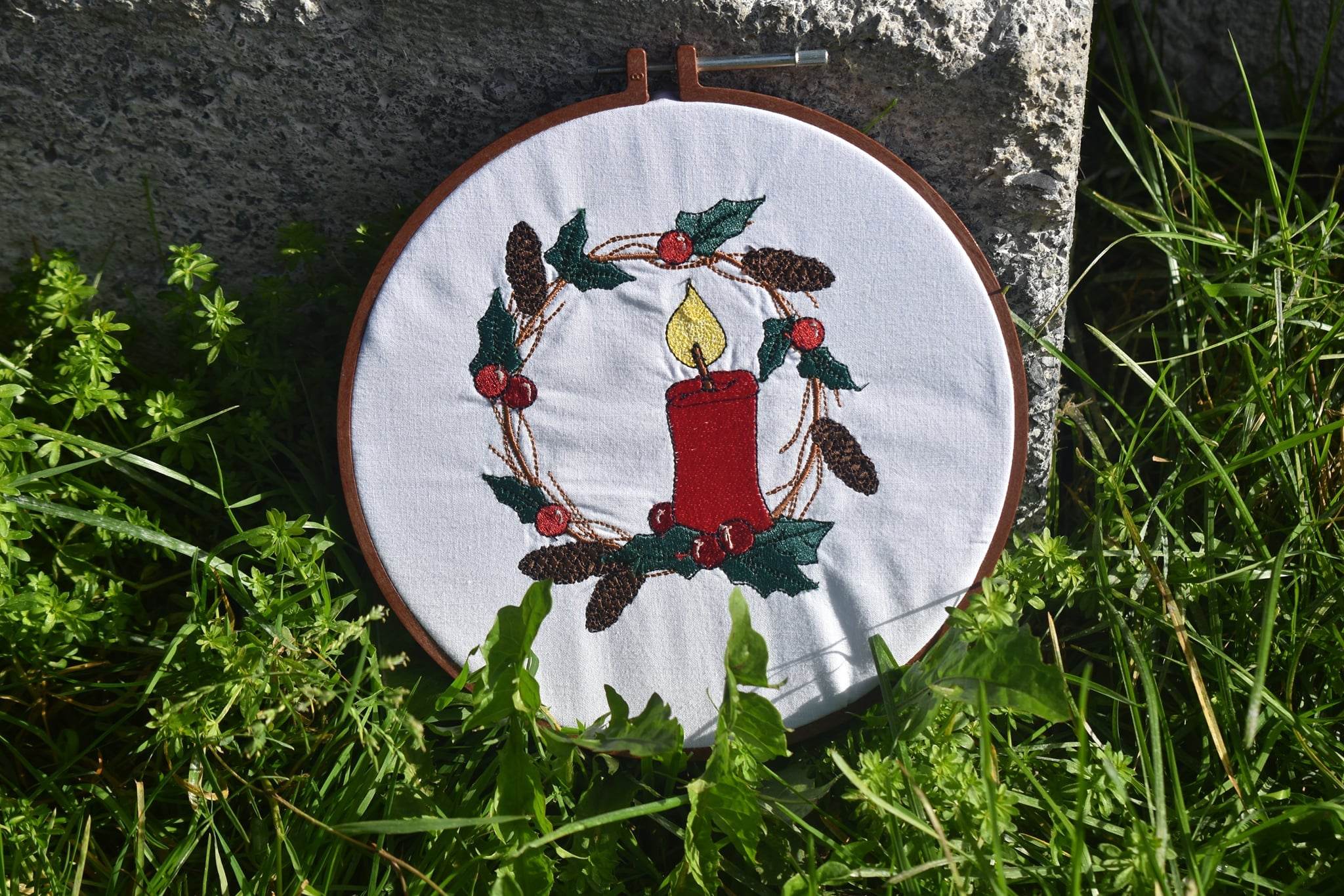 Stickdatei - Kerzenkranz (Vollstick) - Sewando