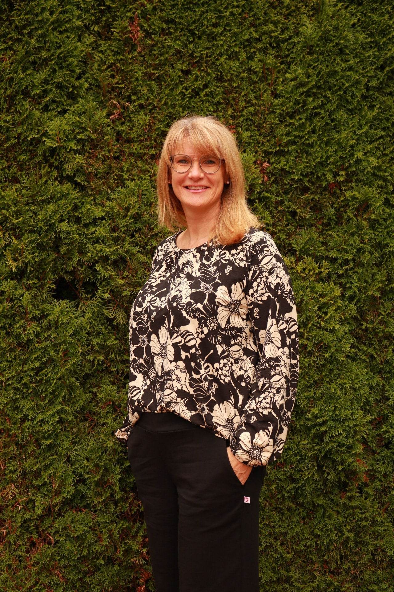 Schnittmuster Bluse/Kleid AVELLINO Gr. 32-54 : - Sewando