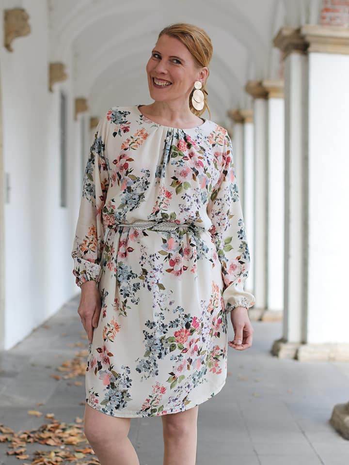 Schnittmuster Bluse/Kleid AVELLINO Gr. 32-54 : - Sewando