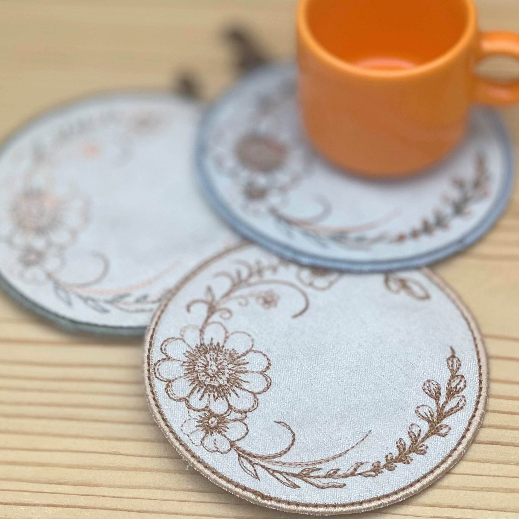 ITH Stickdatei Blumen Mug Rug Set 10x10 mit Sumsenschutz - Sewando