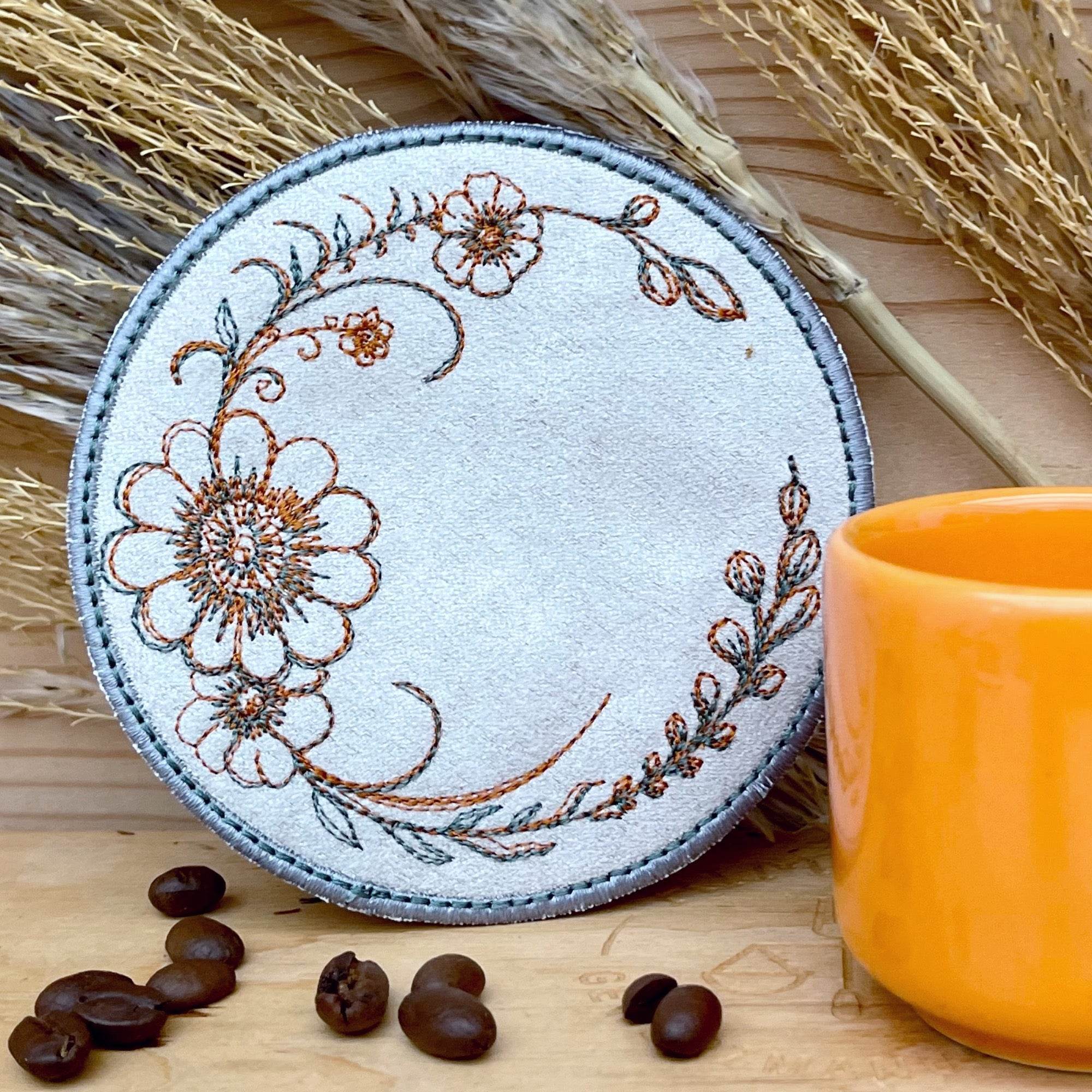 ITH Stickdatei Blumen Mug Rug Set 10x10 mit Sumsenschutz - Sewando