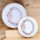 Stickdatei Blumenrahmen Set 3 Größen, Blumen Scribble ab 13x18 Rahmen - Sewando