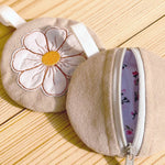 Stickdatei Tasche 10x10 mit Blume, ITH Mini Zip Bag Flower 1 - Sewando