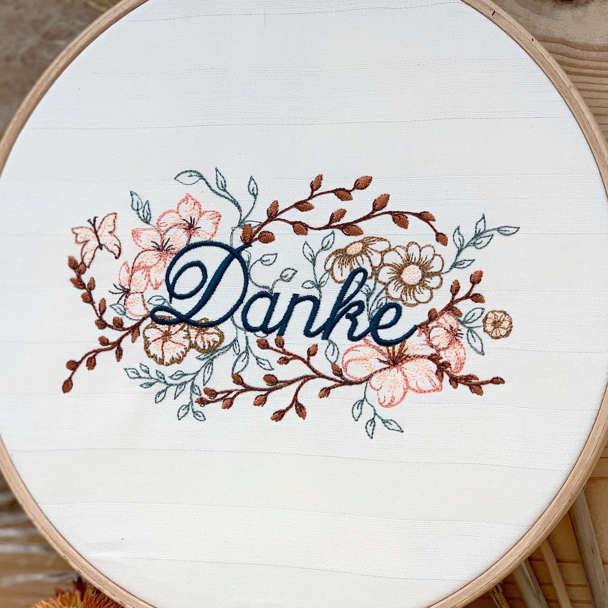 Stickdatei Blumenranke Danke Set mit 4 Größen - Sewando