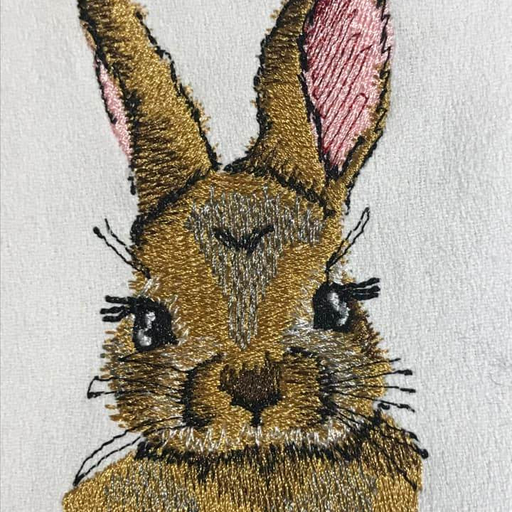 Hase Stickdatei – liebevolles Motiv für Frühling, Ostern & Geschenke - Sewando