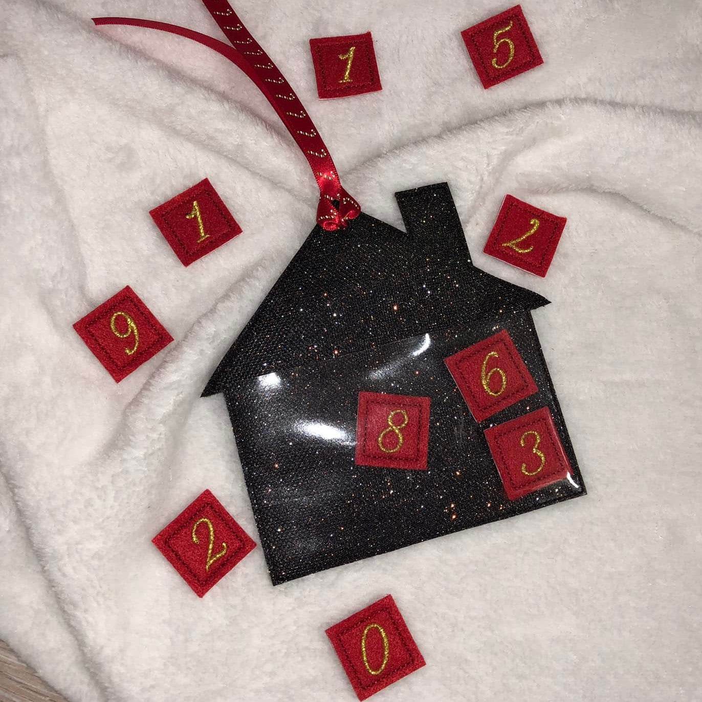 Stickdatei - Adventskalender Lebkuchenhaus - Sewando