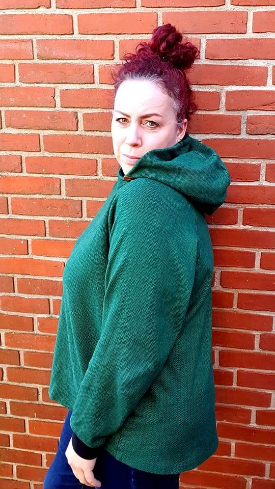 Schnittmuster Raglansweater / Hoodie ISTRANA Gr. 34-56 : - Sewando