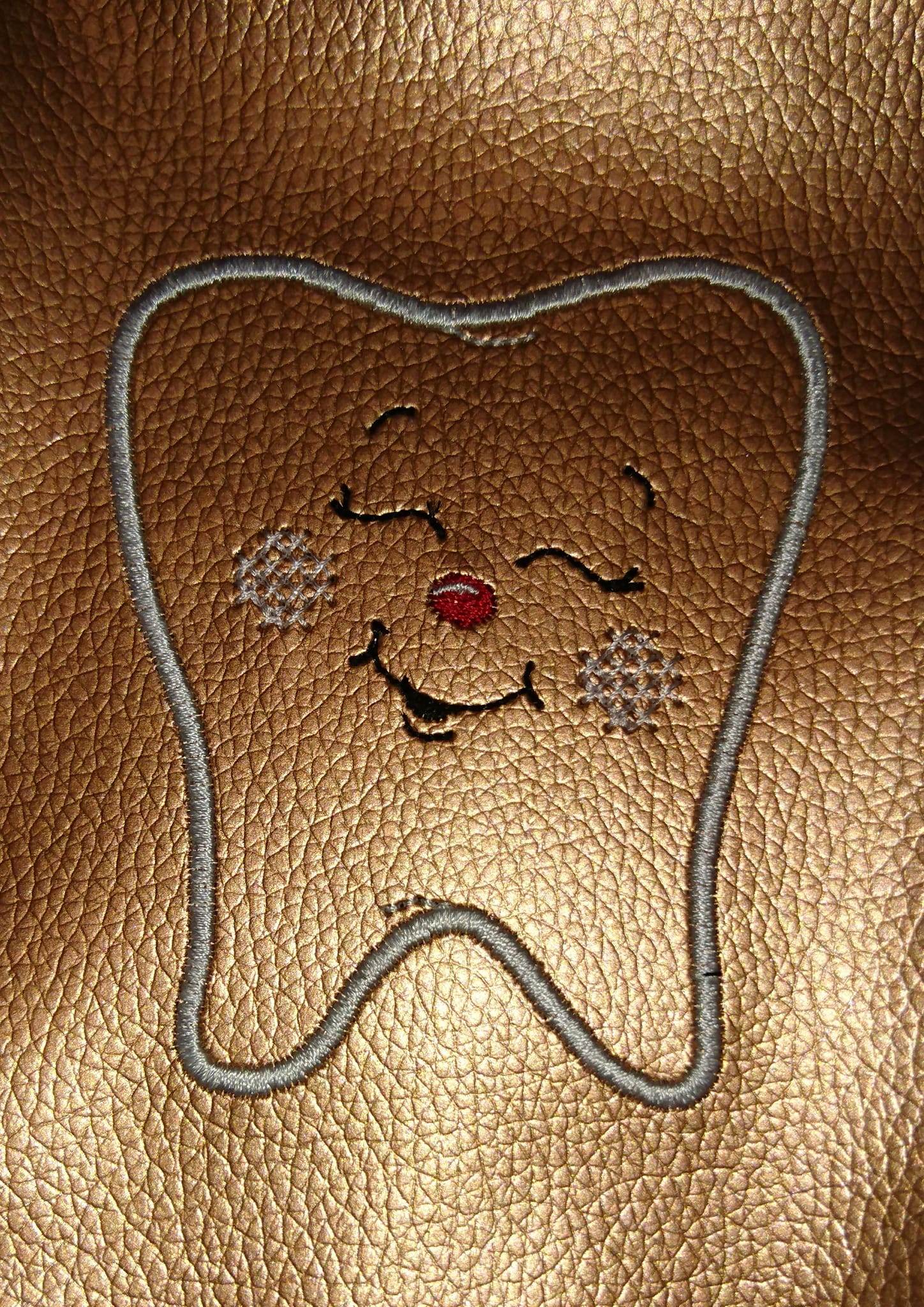 Stickdatei - 6 Zähne mit Gesicht (ITH und Doodle) - Sewando