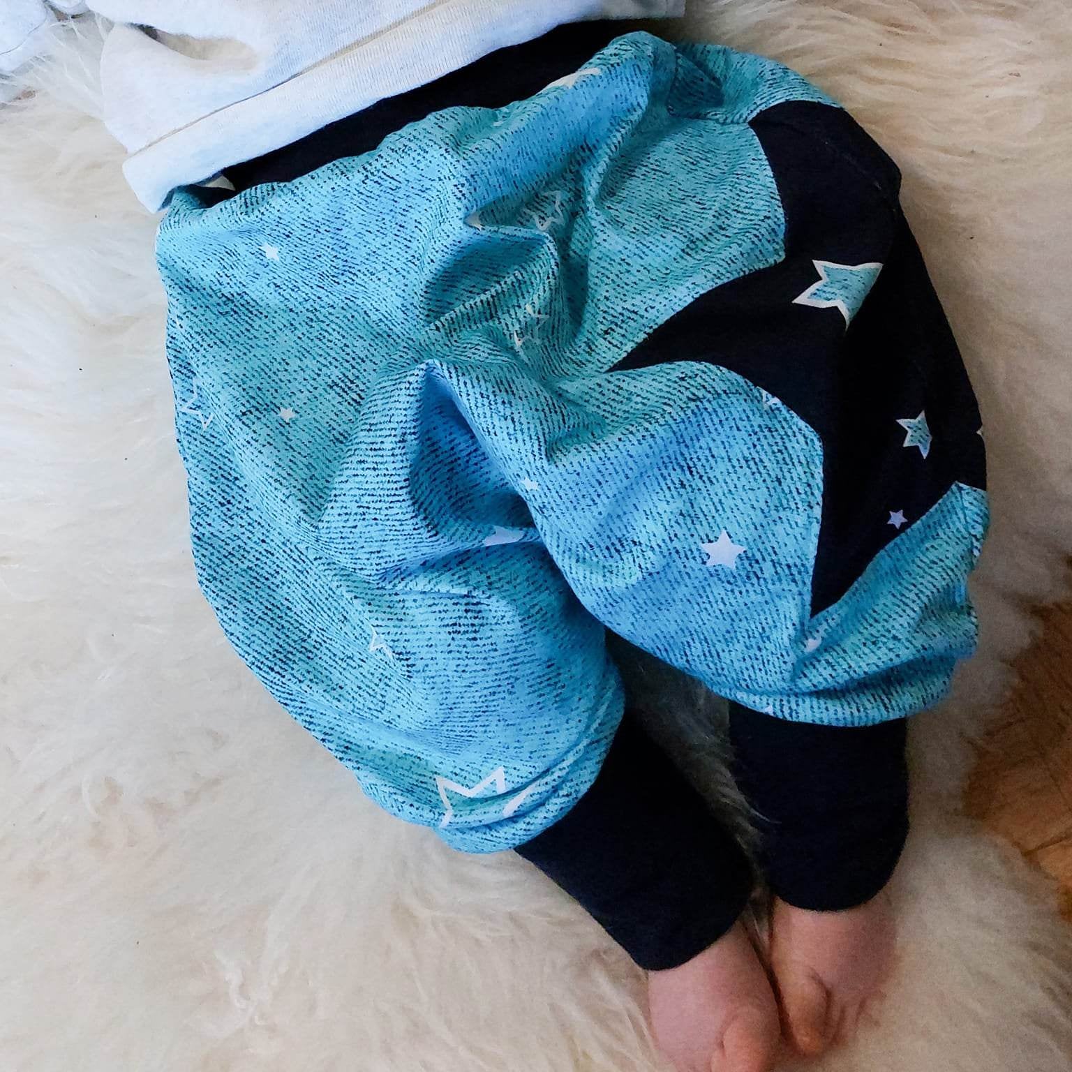Schnittmuster Babyhose Caiden´s Bux Größe Größe 50-98 - Sewando