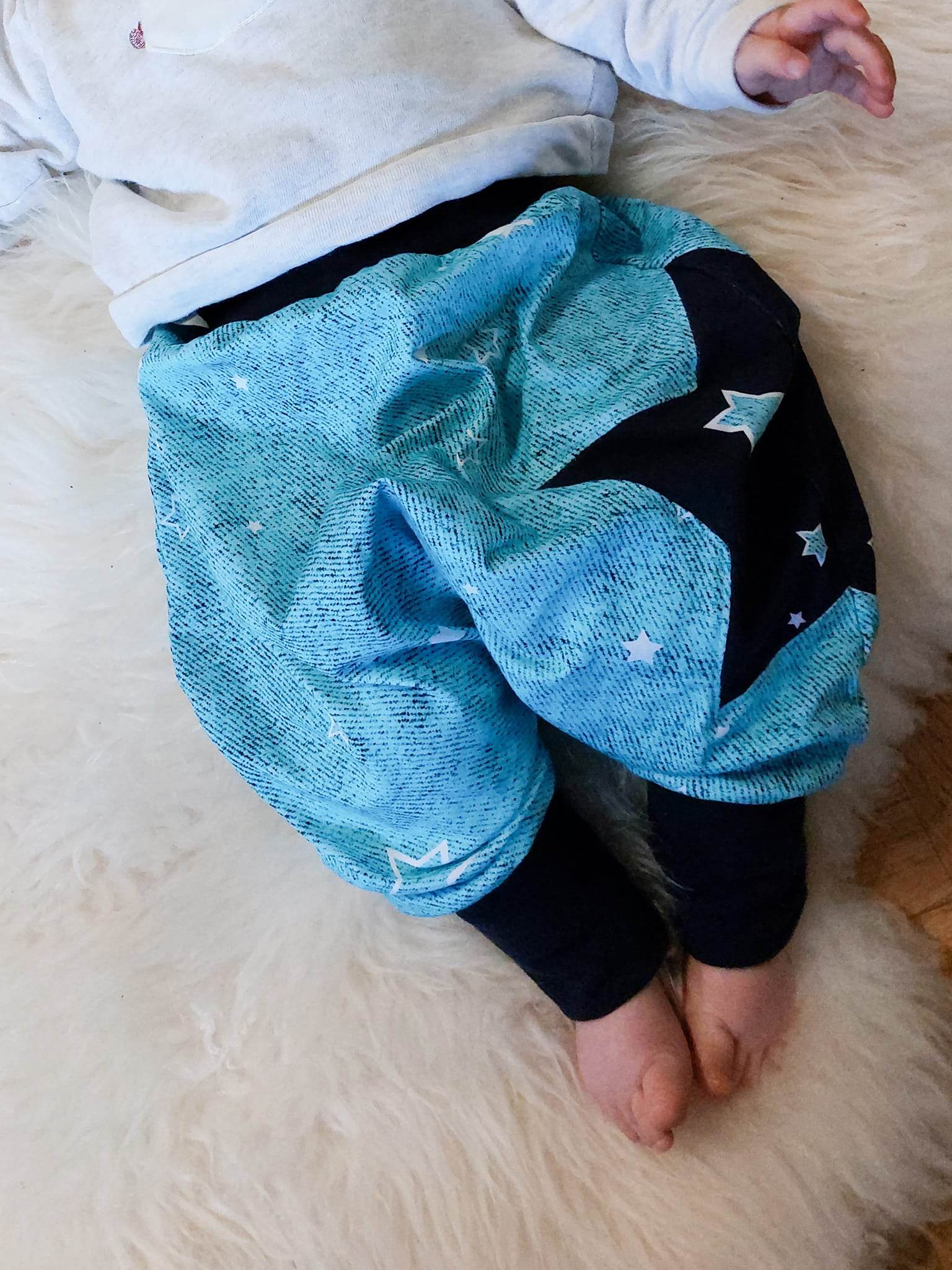 Schnittmuster Babyhose Caiden´s Bux Größe Größe 50-98 - Sewando