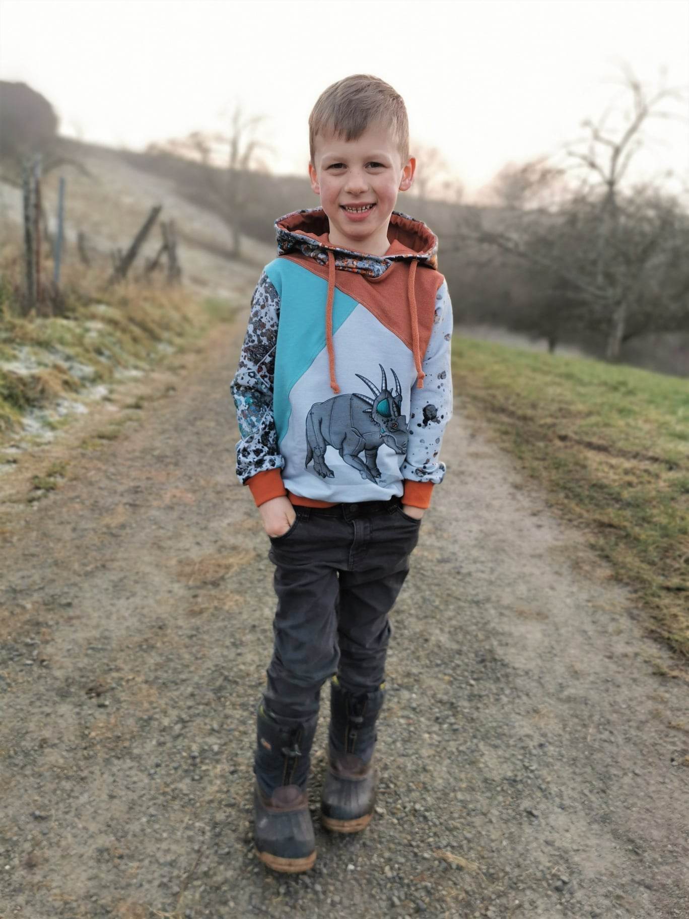 Schnittmuster Hoodie SCHIO KIDS Gr. 74/80 - 146/152 : - Sewando