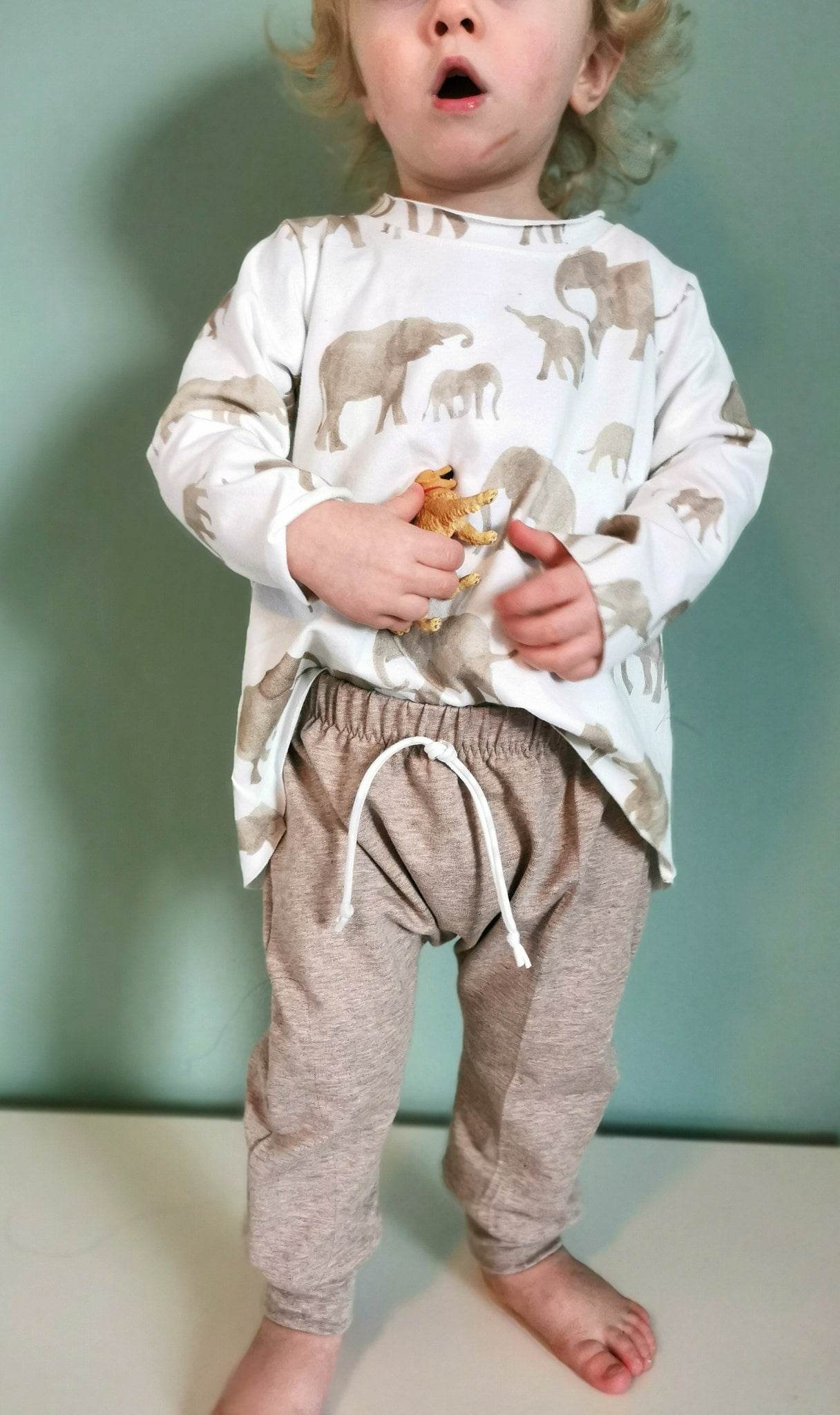 Comfy-Pants Schnittmuster für lässige Babyhose aus Sweat/ Jersey Gr. 44-104 : - Sewando