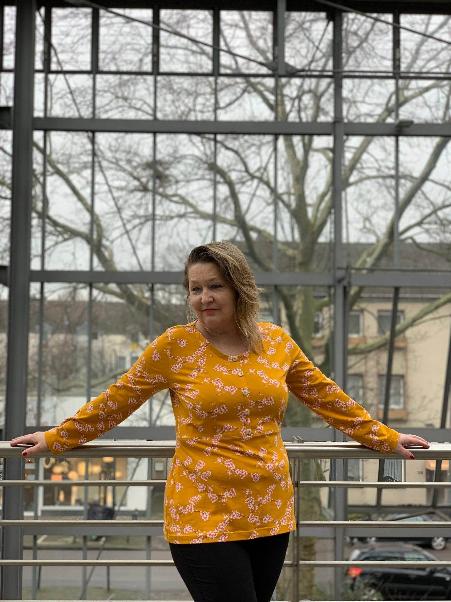 Schnittmuster Emmas All-in-one-Shirt Größe 32 – 50 - Sewando