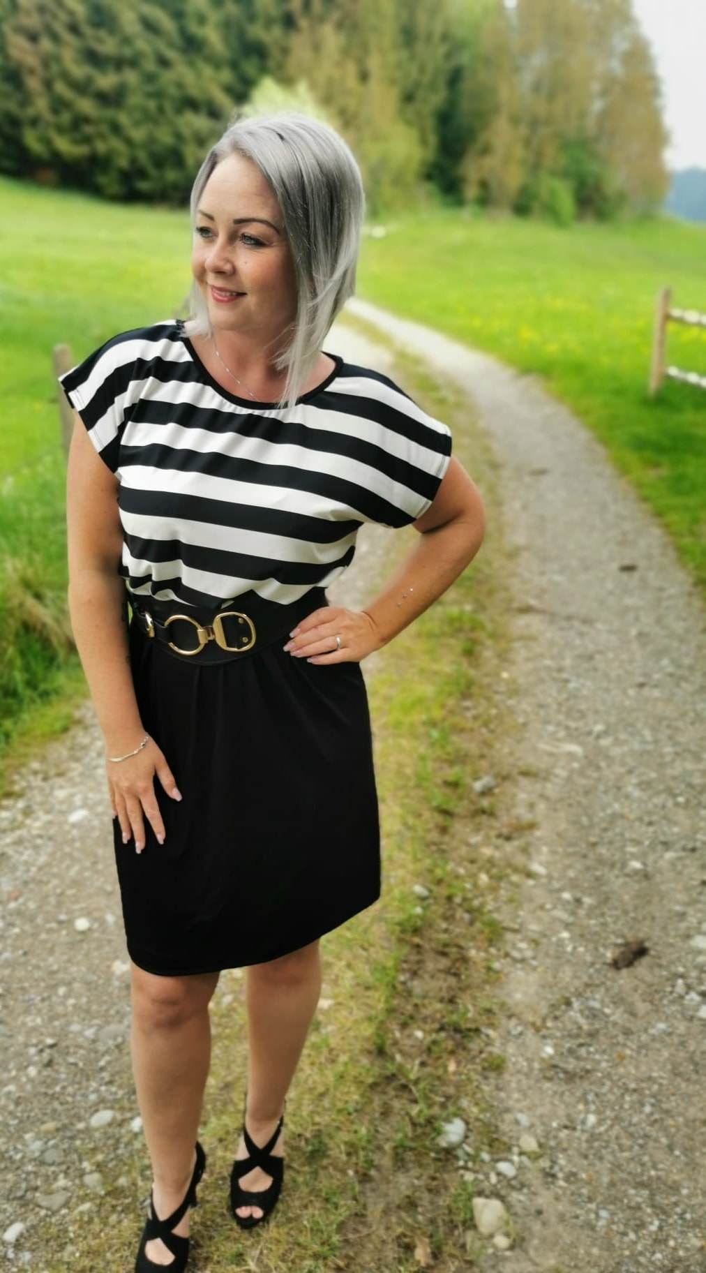 Schnittmuster Kleid GUBBIO Gr. 34-54 : - Sewando