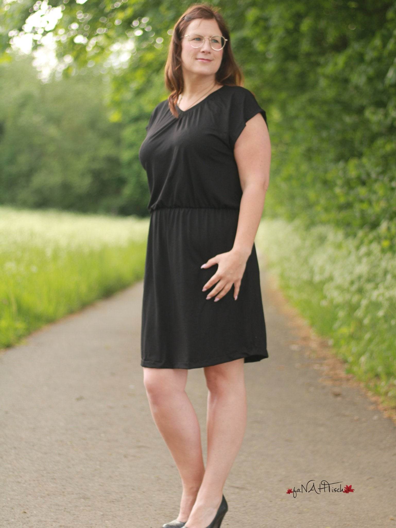 Schnittmuster Kleid GUBBIO Gr. 34-54 : - Sewando