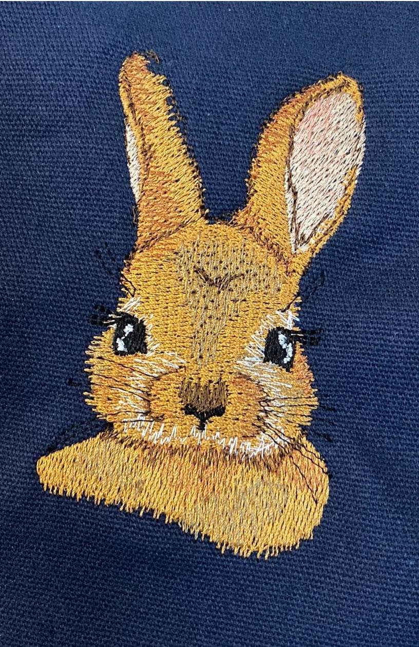 Hase Stickdatei – liebevolles Motiv für Frühling, Ostern & Geschenke - Sewando