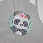 Panda Stickdatei – niedliches Tiermotiv für Kleidung & Kinderzimmer - Sewando