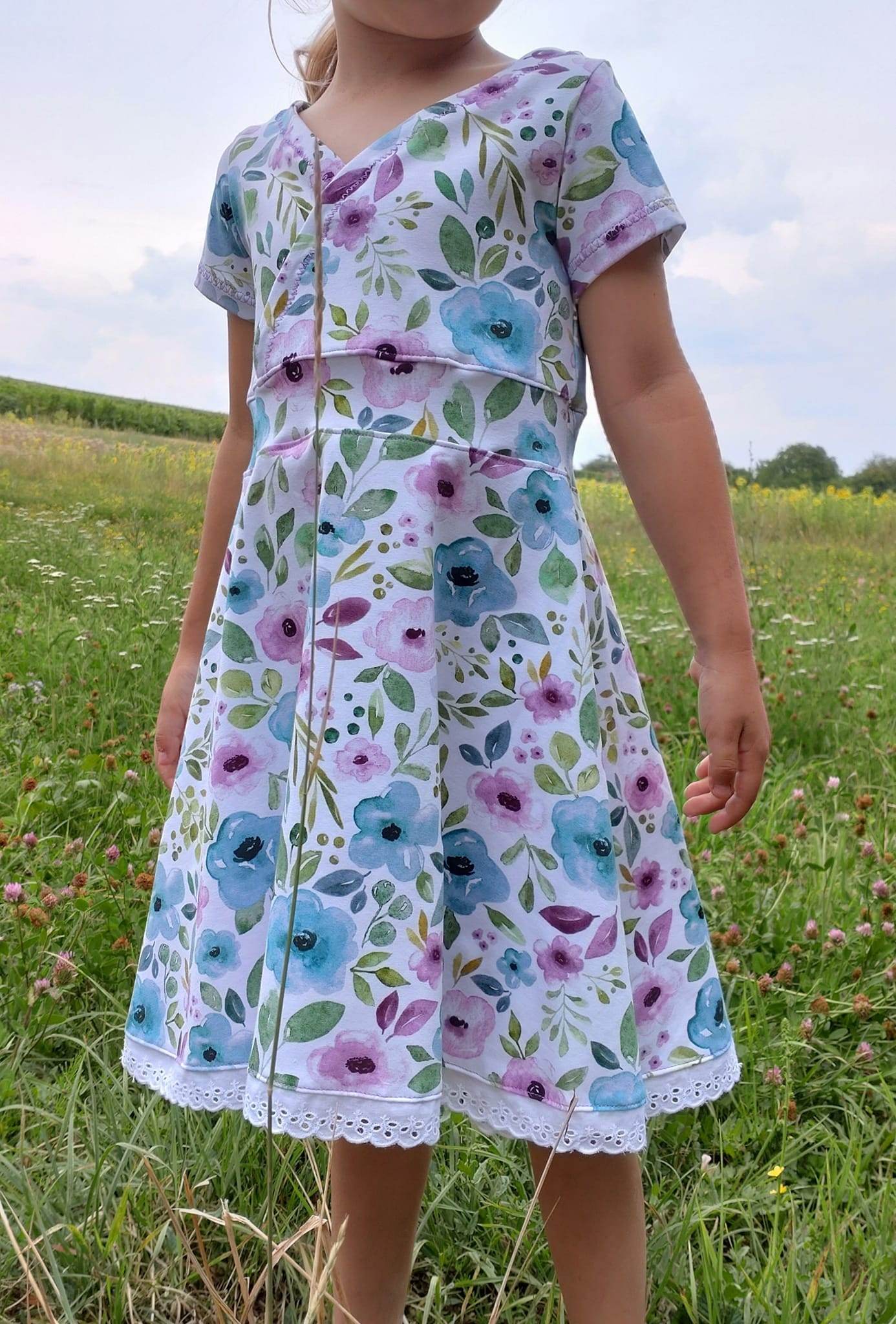 Schnittmuster Kleid Helena Mädchen größe 74 – 158 - Sewando