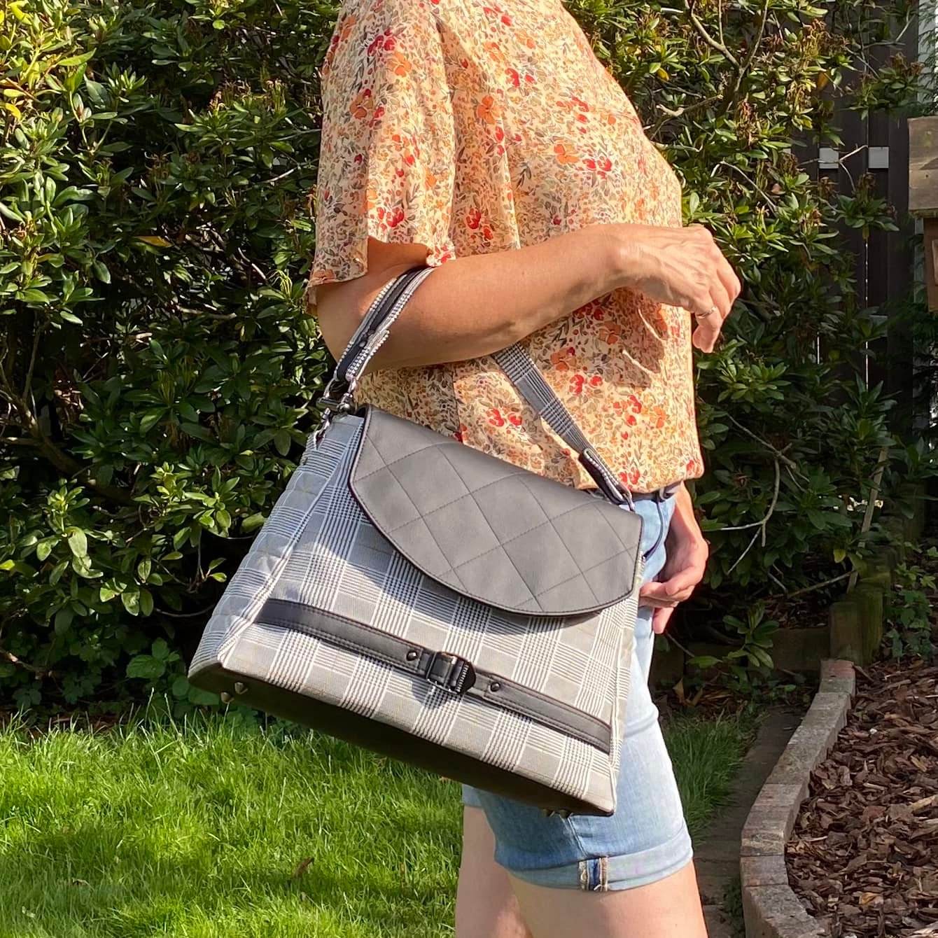 ohAnni Big * Taschen - Schnittmuster - eBook * Handtasche mit Wechsel-Taschenklappe - Sewando