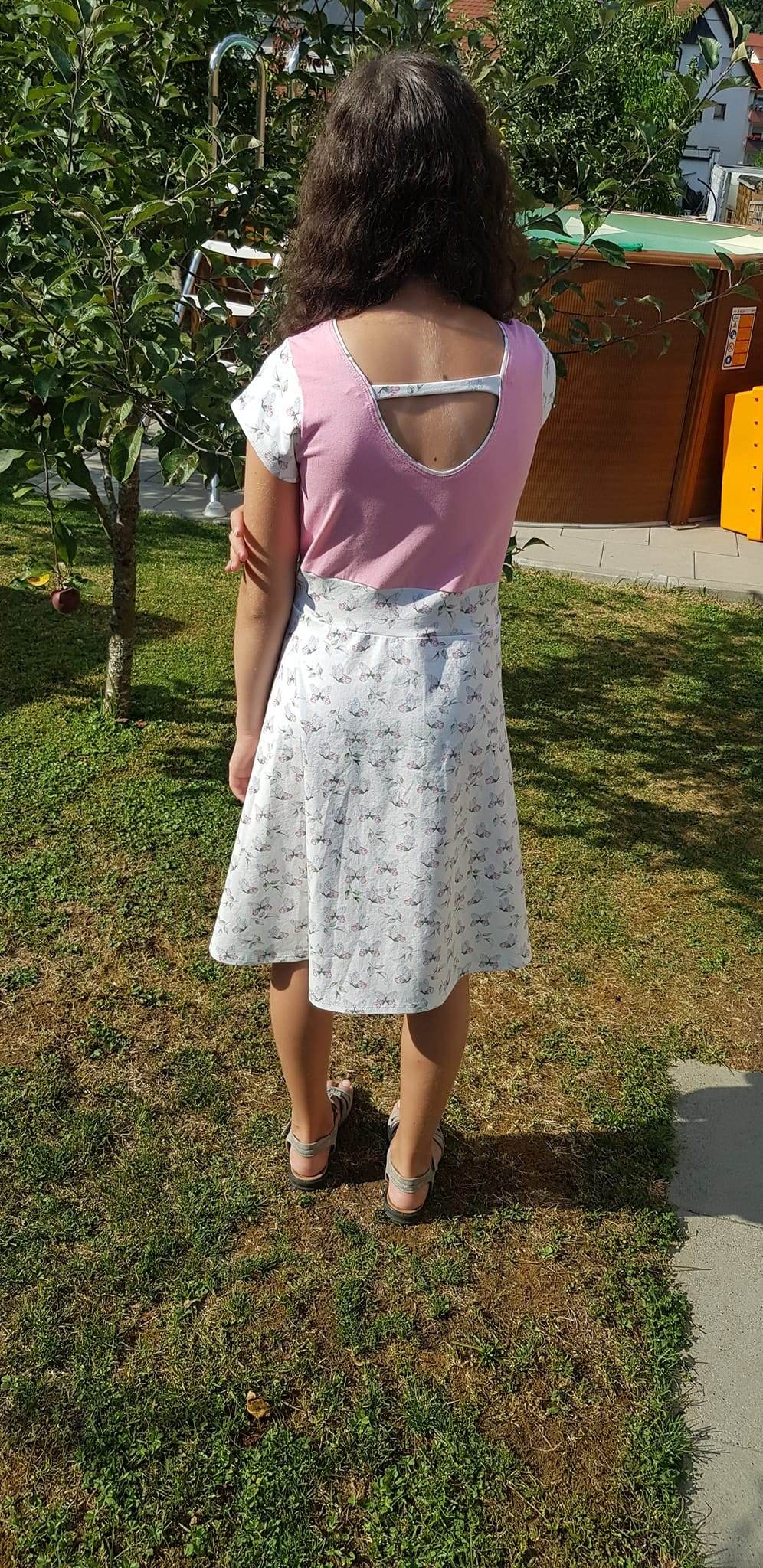 Schnittmuster Kleid Helena Mädchen größe 74 – 158 - Sewando