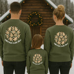 Zweiteilige Plotterdatei Weihnachten ‚Christmas Cookie Crew‘ – großer Rückenprint mit Keks-Illustrationen und kleiner Frontprint. Perfekt für Family- und Partner-Weihnachtspullis.