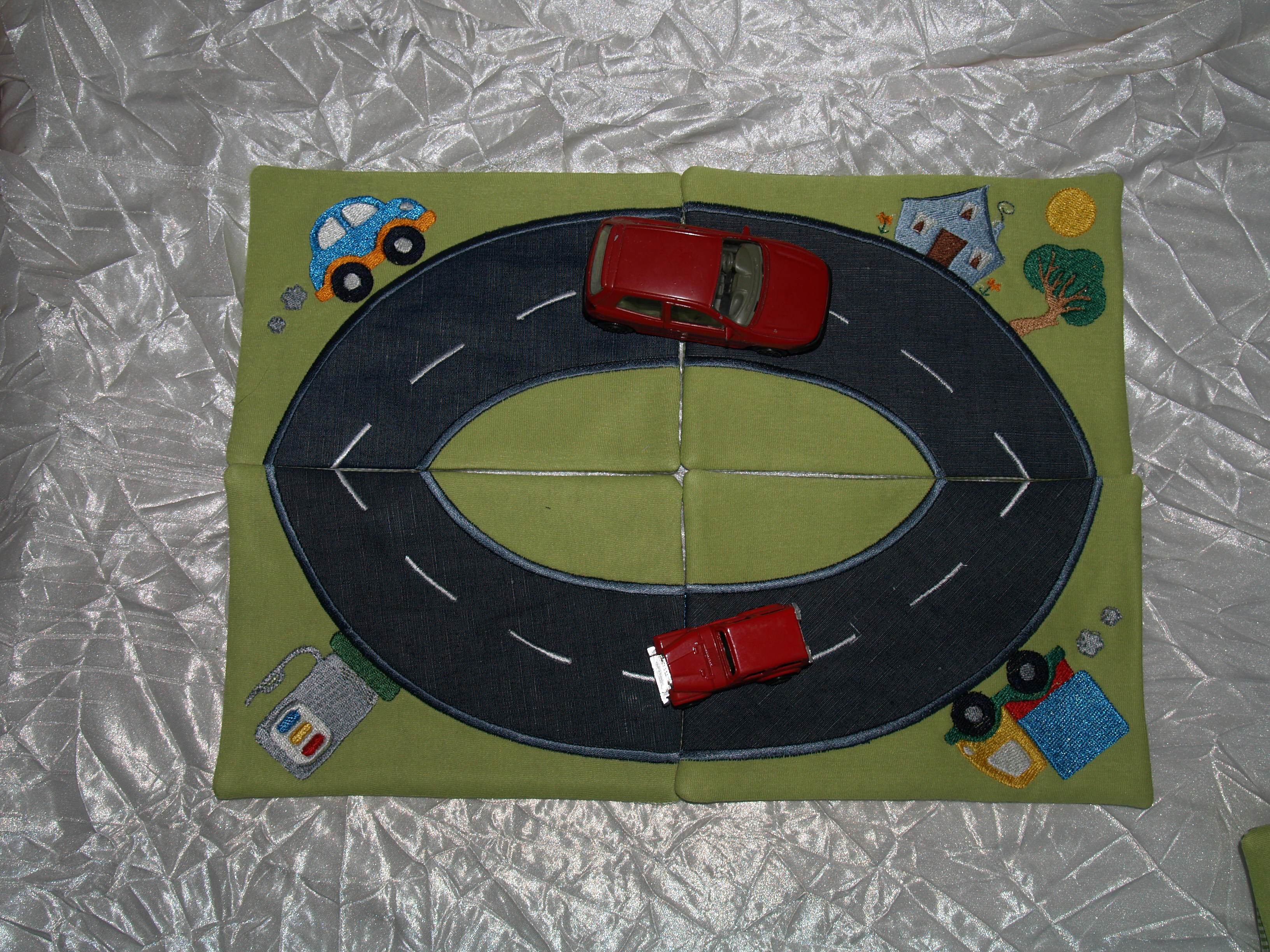Stickdatei Auto Rennbahn /Spielteppich Set 262 - Sewando