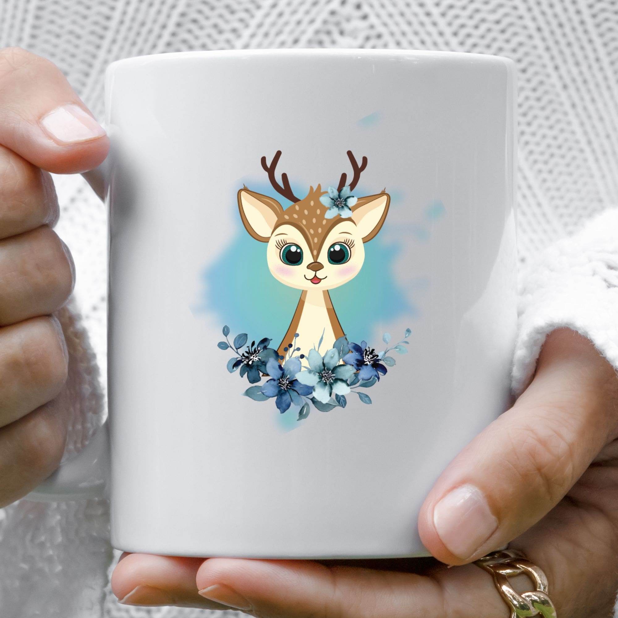 Niedliches Rehkitz mit blauen Blumen – Bügelbild für Kinderkleidung & DIY-Geschenke - Sewando