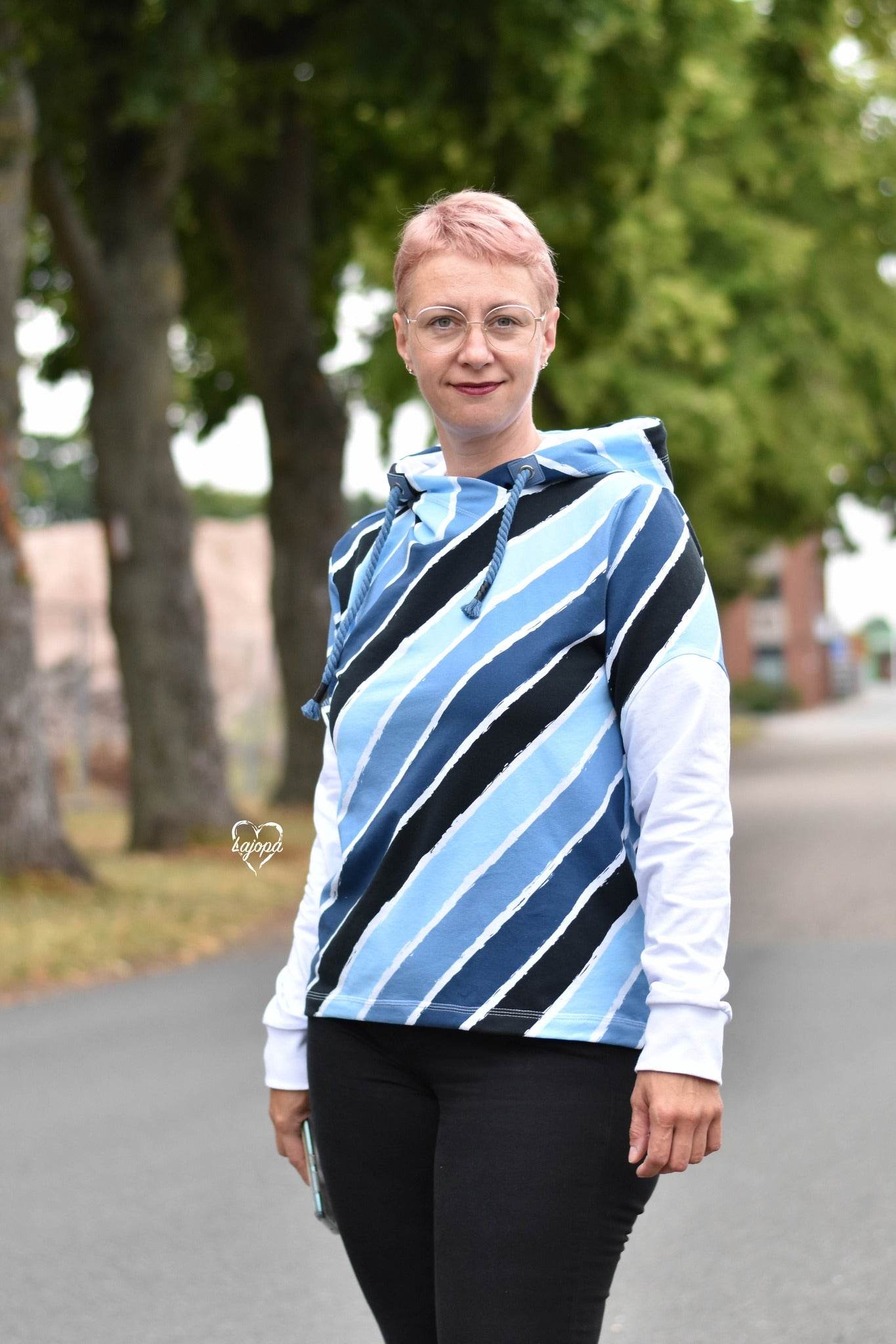 Ebook Hoodie Anna Schnittmuster Gr. 32-54 inkl. Beamerdatei - Sewando