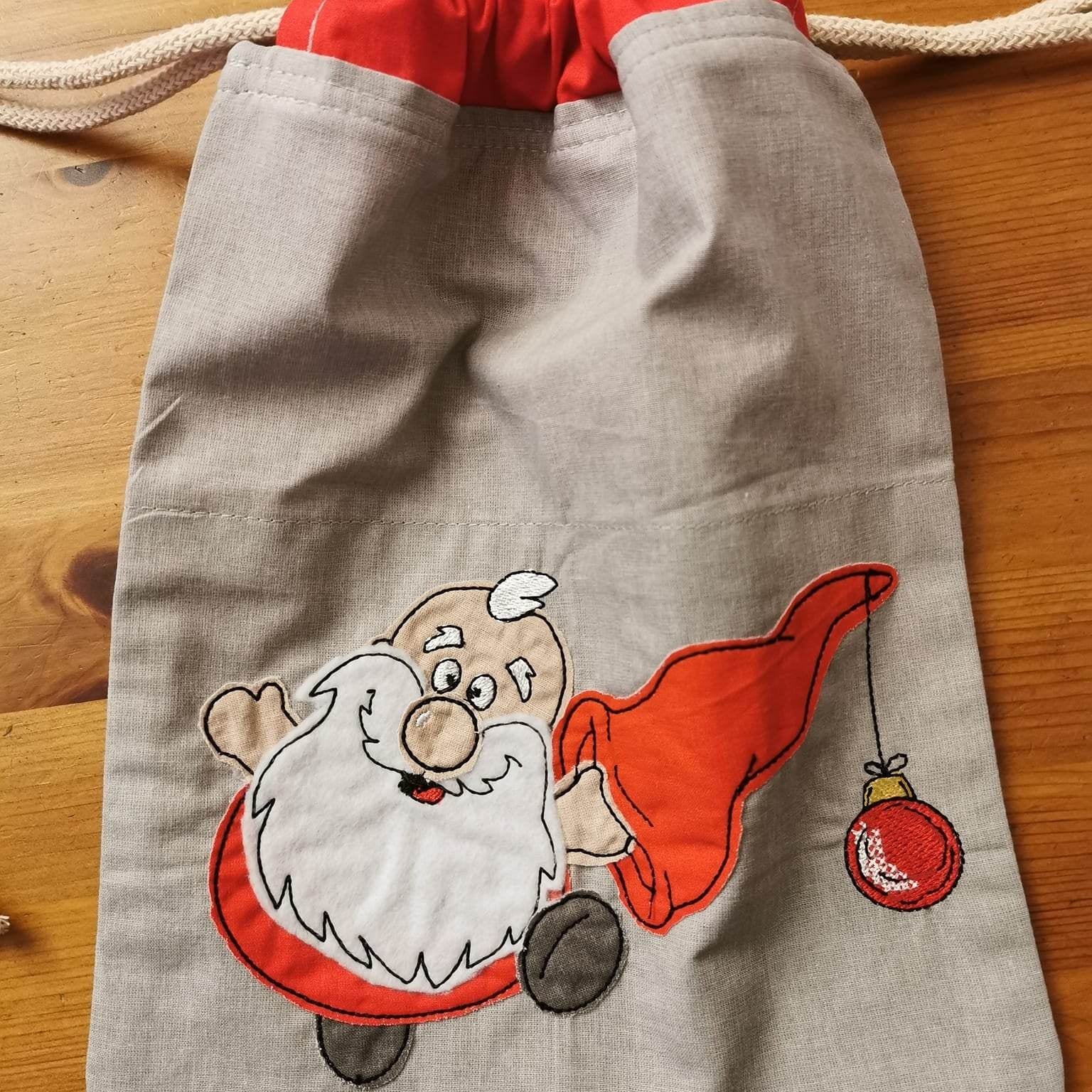 Stickdatei - SANTA-Gnom (3 Dateien) - Sewando