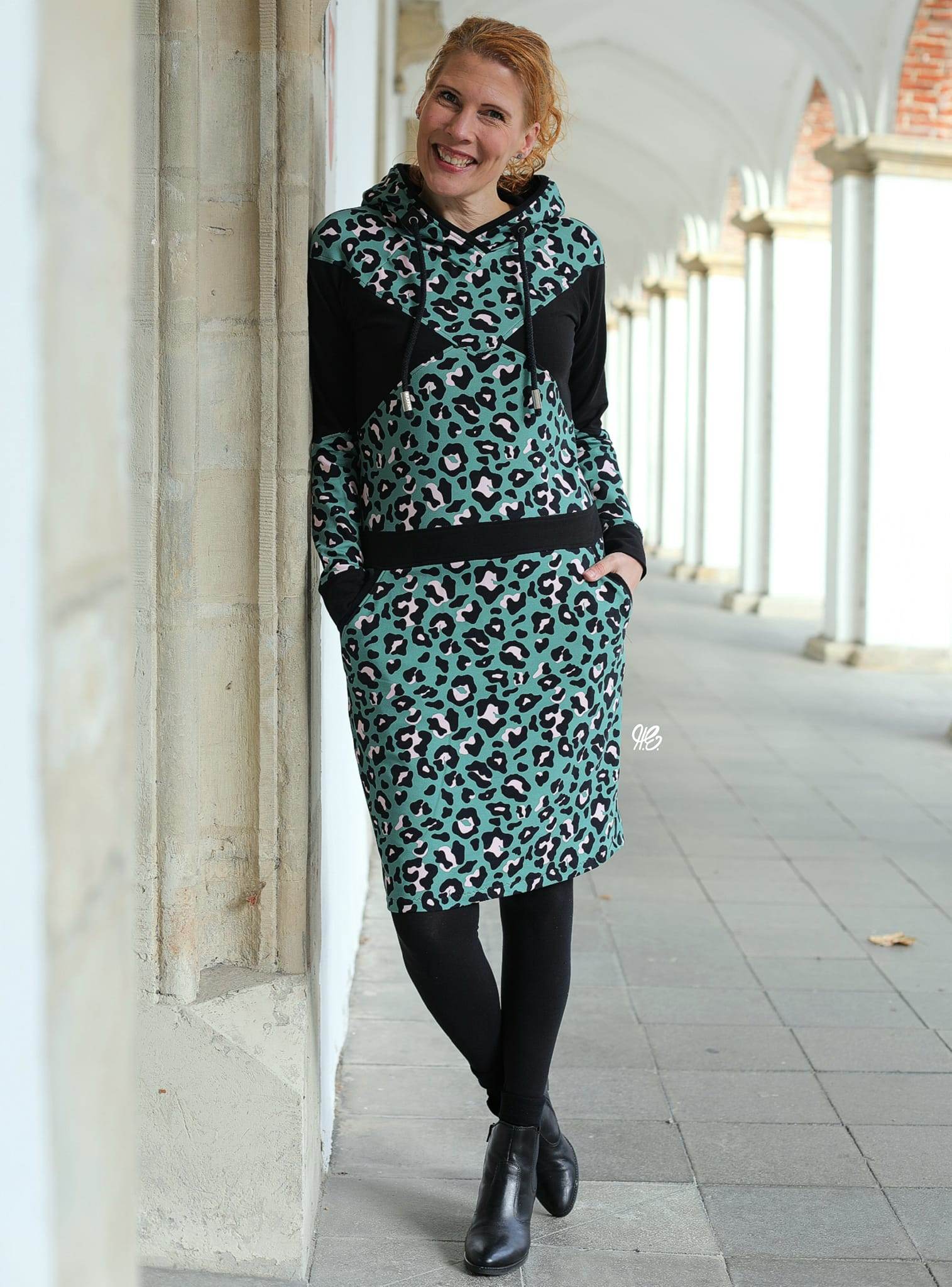 Schnittmuster Hoodie / Hoodiekleid ALIMONDA Gr. 34-54 : - Sewando