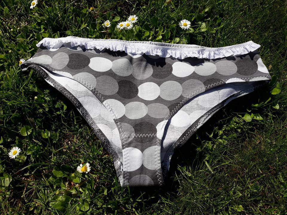 Schnittmuster Panty Filou Damen Gr. 34-46 - Sewando