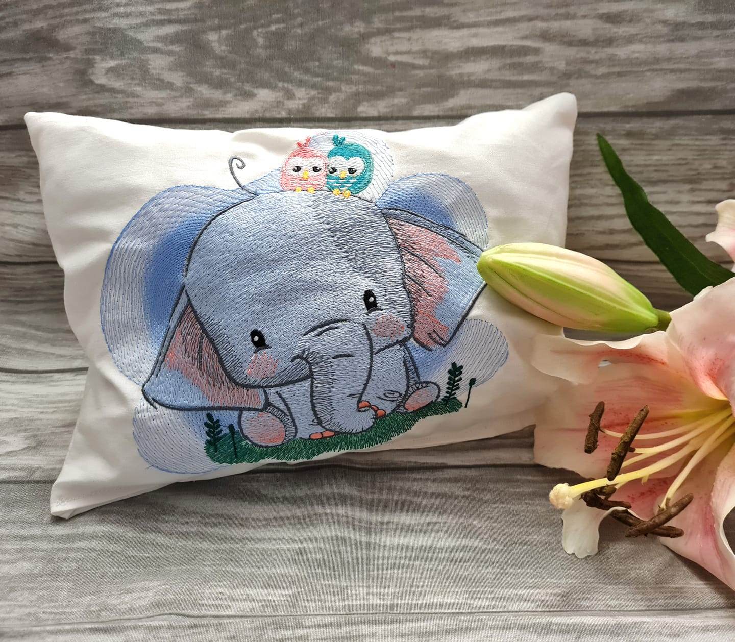 Elefant Stickdatei, süßes Kindermotiv für deine Stickmaschine - Sewando