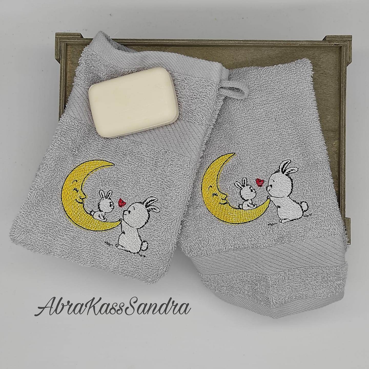 Hasenmond Stickdatei – liebevolles Mama-Baby-Motiv für Kinderzimmer, Geschenke & Herzensmomente - Sewando