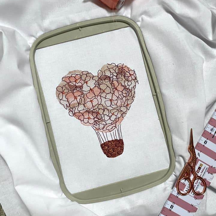 Heißluftballon Stickdatei – romantisches Blumenherz für Geschenke & Dekorationen - Sewando
