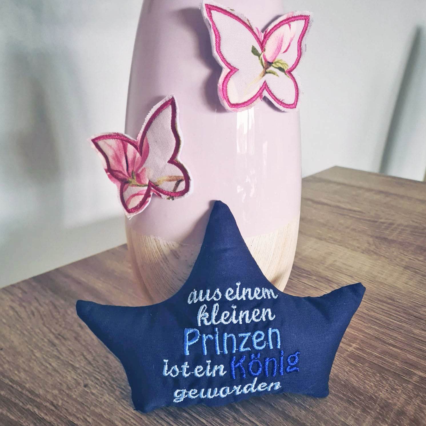 7x Stickdatei ITH Kronenkissen Prinz - Sewando