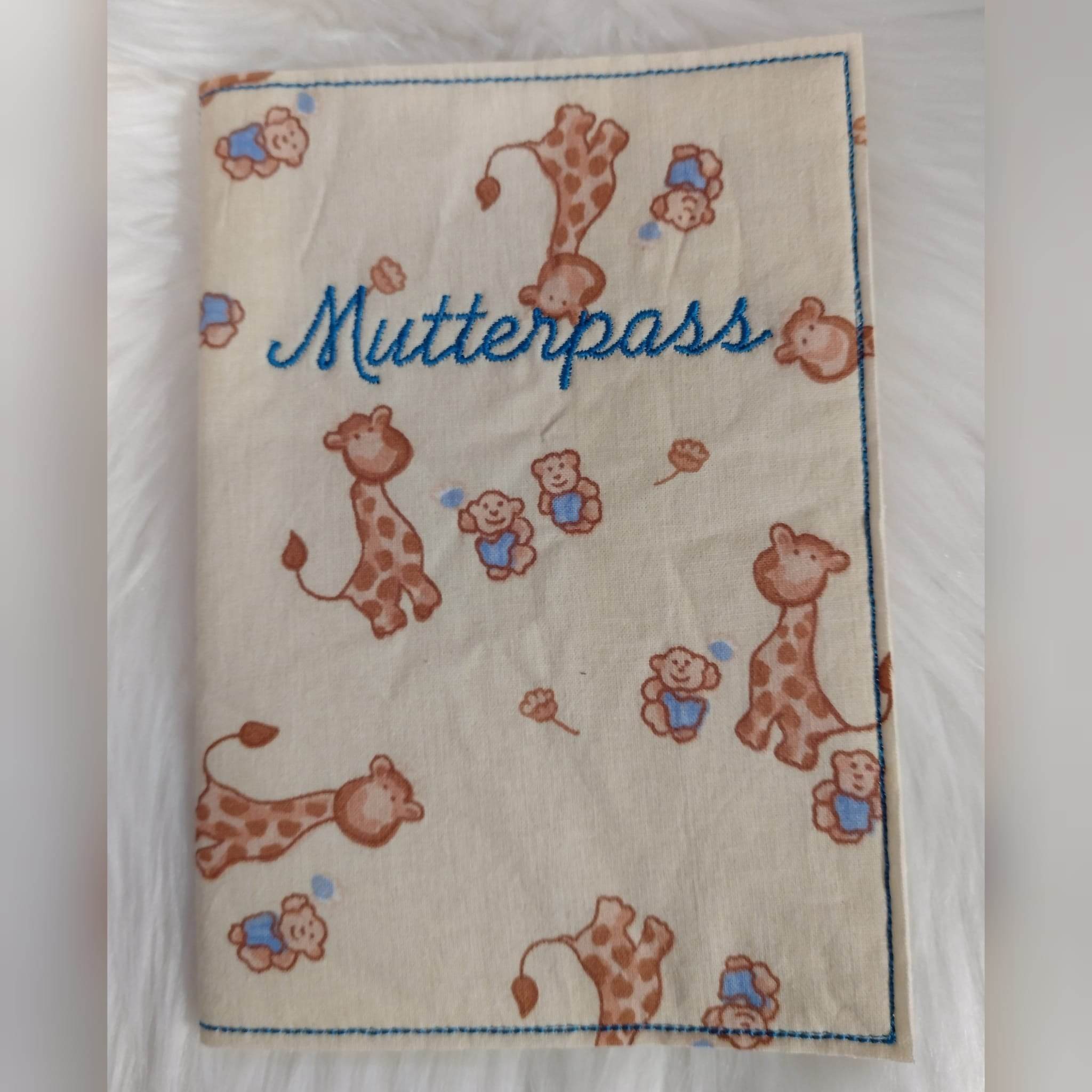 Stickdatei - Mutterpass-Hüllen (4 Motive) - Sewando