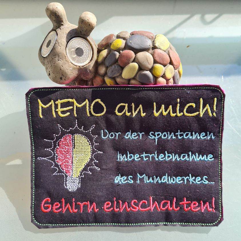 Stickdatei Spruch - Gehirn einschalten - Sewando