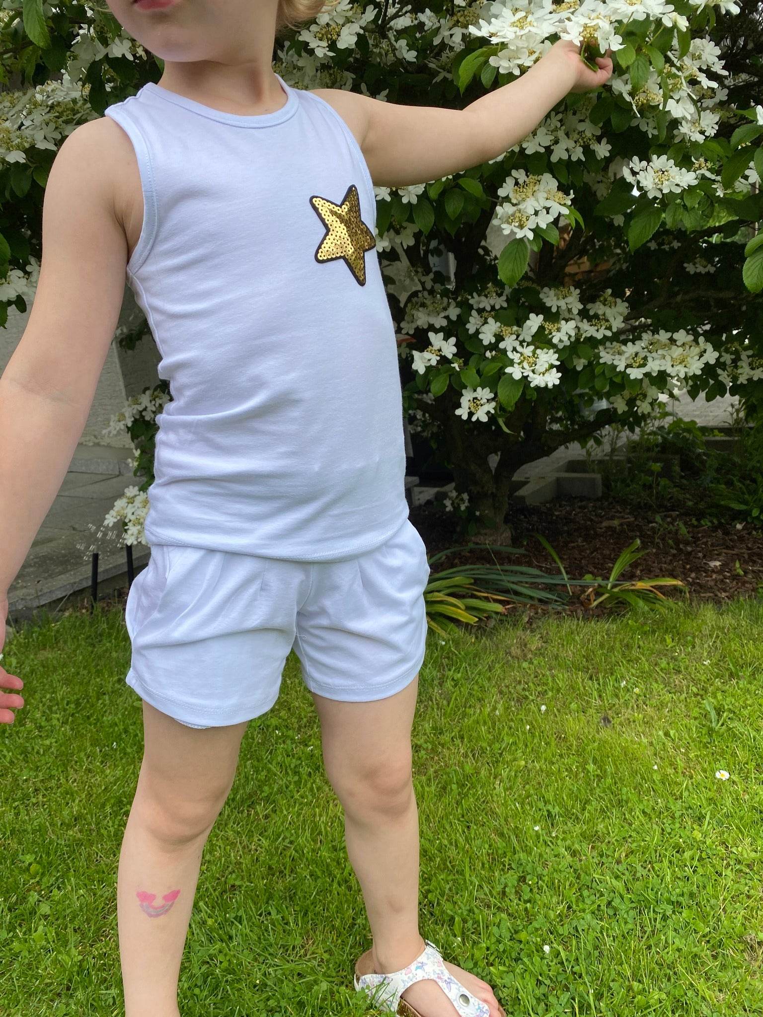 Schnittmuster Sommerhose Shorts für Kinder Amora Gr. 74-122 - Sewando