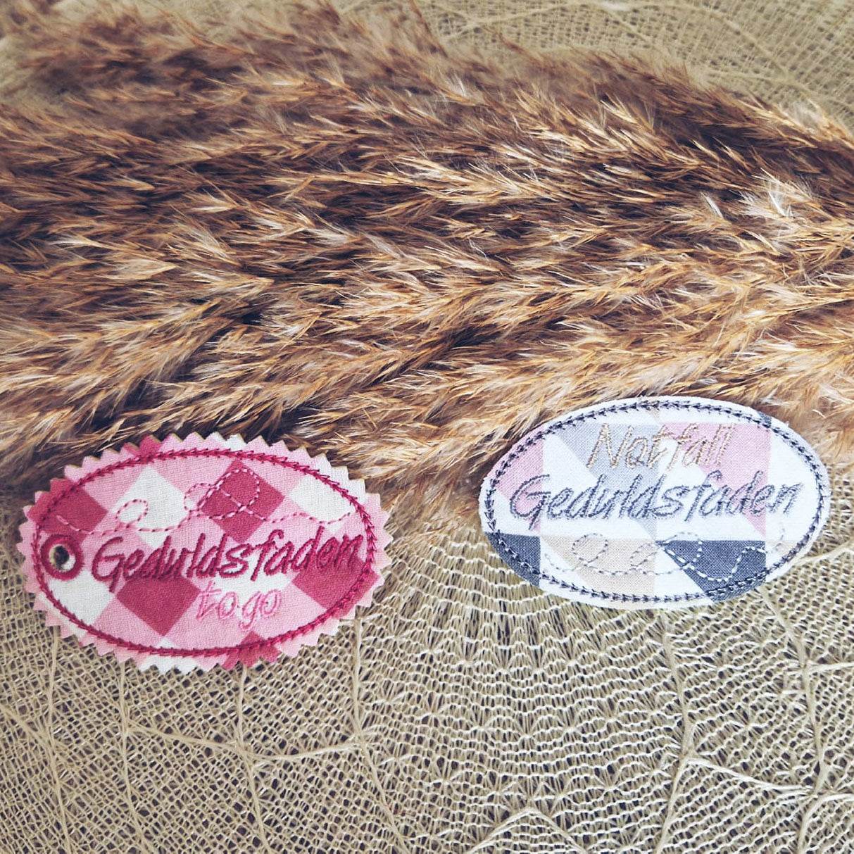 6x Stickdatei Geduldsfaden (deutsch) ITH Anhänger - Sewando