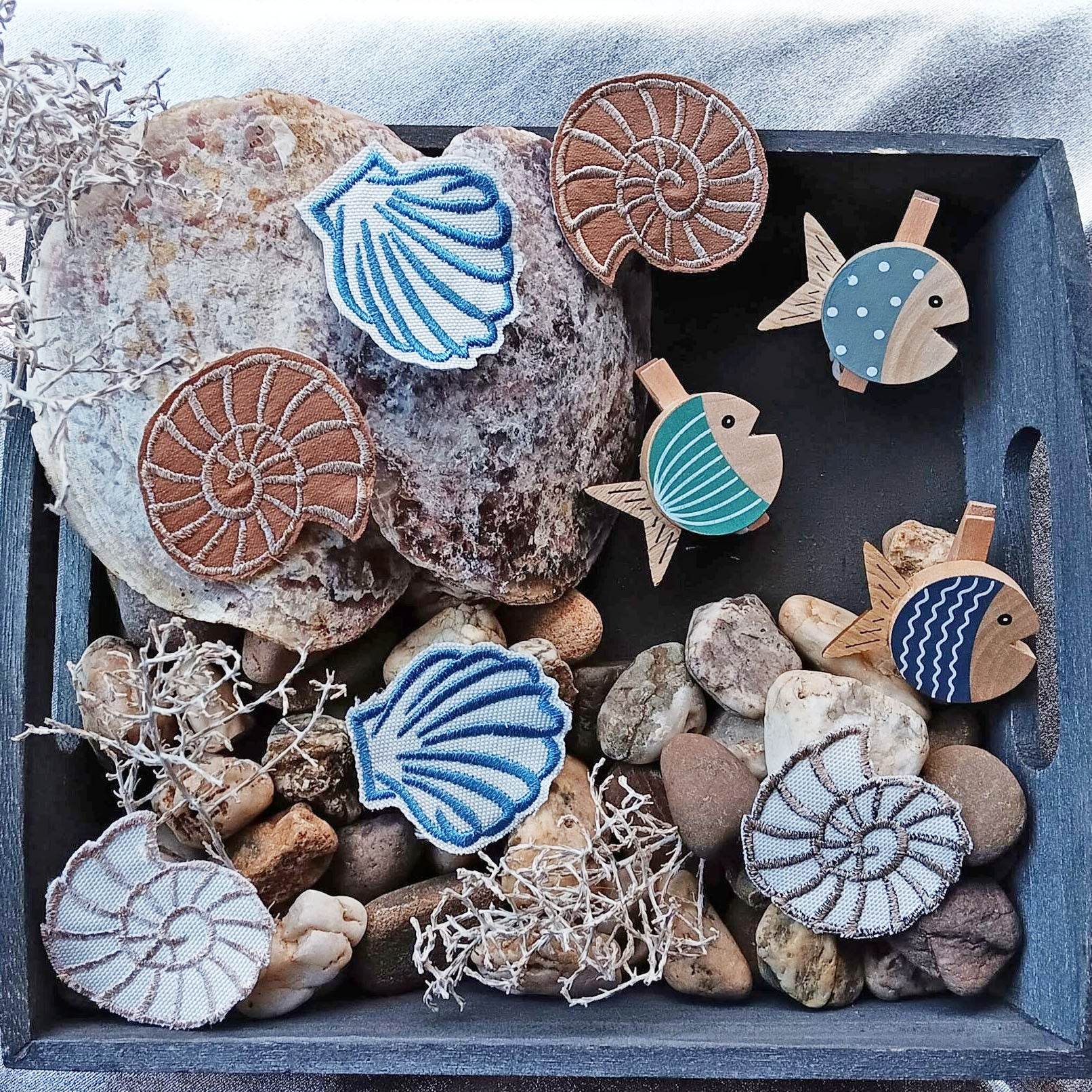 9x Stickdatei Fossil Satinstick und ITH - Sewando
