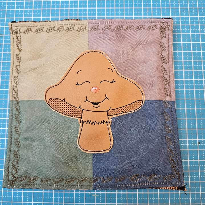 Stickdatei - 6 Pilze mit Gesicht (ITH und Doodle) - Sewando